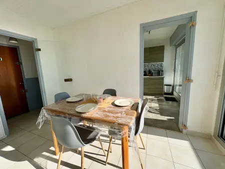 Studio lumineux avec alcôve, balcon face mer, parking privé - Photo 11