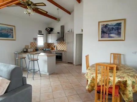 Maison 2 Chambres avec Piscine Privée à Saint Jean de Monts - Photo 3