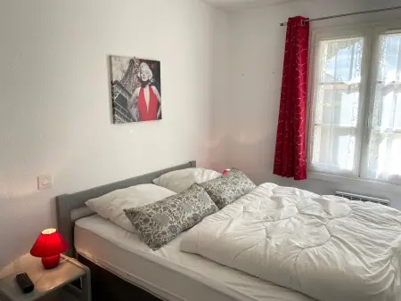 Maison chaleureuse avec piscine collective, près de la forêt, WiFi, parking privé - Photo 3