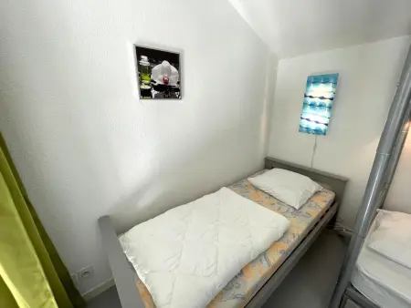 Maison chaleureuse avec piscine collective, près de la forêt, WiFi, parking privé - Photo 13