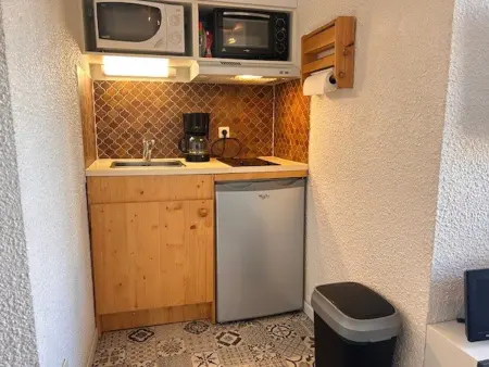 Studio Cabine 4 pers. à Risoul 1850, Accès Direct Pistes, Balcon, Piscine Chauffée l'Été - Photo 5