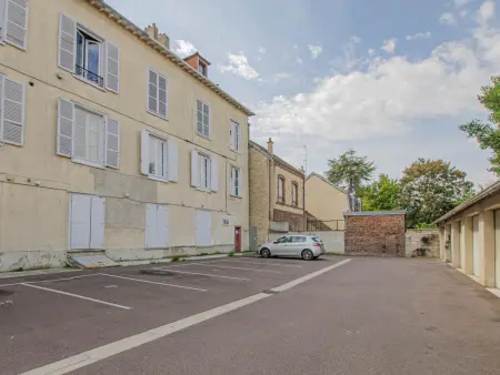 Appartement rénové avec parking, à 5 min du centre de Troyes, animaux acceptés - Photo 13