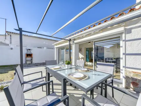 Villa Montgrí, Maison 6 personnes à Empuriabrava - Photo 1