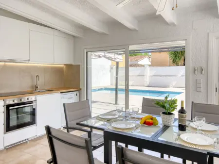 Villa Montgrí, Maison 6 personnes à Empuriabrava - Photo 14