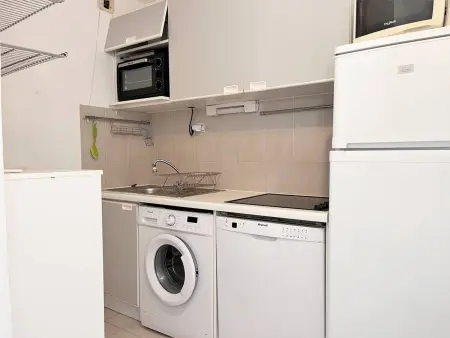 Appartement en bord de mer avec terrasse, 3 pièces, 4 couchages, parking privé au Lavandou - Photo 7