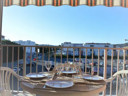 Studio 4 couchages proche plage avec parking et balcon au Lavandou - Photo 1