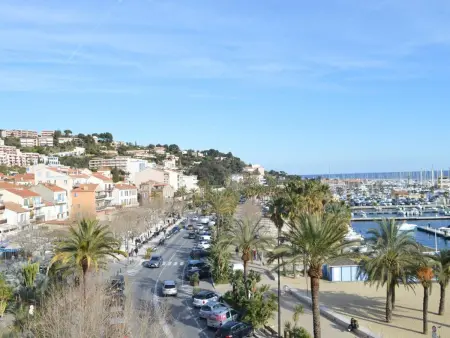 Studio 4 couchages proche plage avec parking et balcon au Lavandou - Photo 12