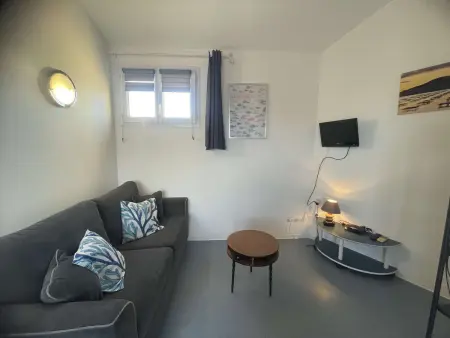 Studio rénové avec piscine, balcon, à 700m de la plage - Narbonne Plage - Photo 2