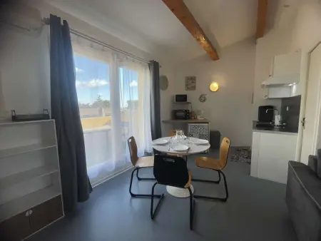 Studio rénové avec piscine, balcon, à 700m de la plage - Narbonne Plage - Photo 4