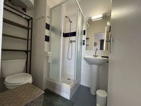 Studio rénové avec piscine, balcon, à 700m de la plage - Narbonne Plage - Photo 7
