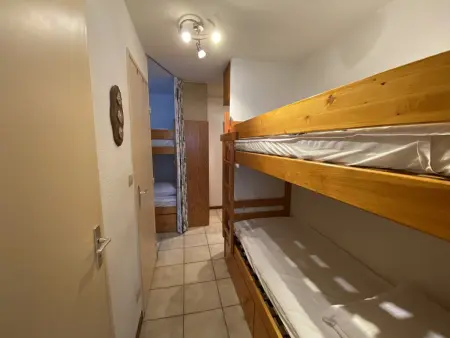 Studio cosy pour 4 pers., expo Sud, près des pistes et commerces, avec balcon et équipements complets - Photo 8