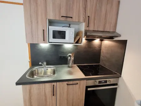 Appartement lumineux rénové pour 4 pers. proche centre avec parking et wifi inclus - Photo 2