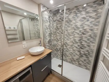 Appartement lumineux rénové pour 4 pers. proche centre avec parking et wifi inclus - Photo 6