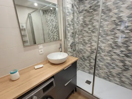 Appartement lumineux rénové pour 4 pers. proche centre avec parking et wifi inclus - Photo 7