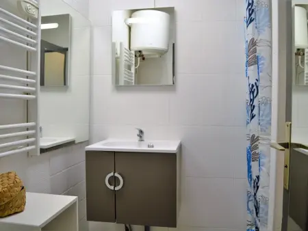 Studio climatisé avec terrasse et parking - 4 couchages - Le Lavandou - Photo 6