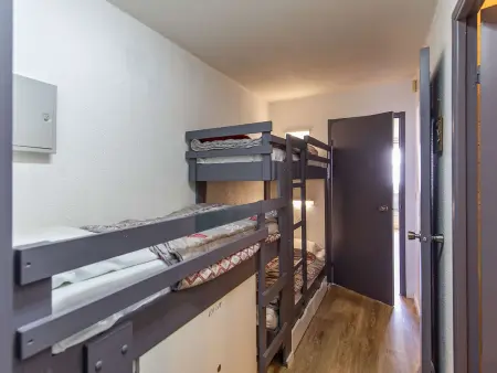 Studio cabine 5 pers, balcon, cuisine équipée, casier à ski - Photo 4