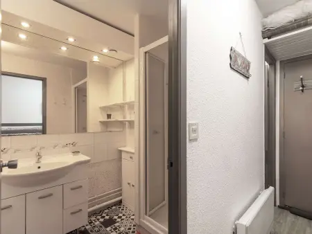 Studio cabine 5 pers, balcon, cuisine équipée, casier à ski - Photo 5