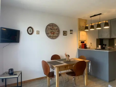 Studio rénové à Pra Loup avec balcon et wifi, proche télécabine - Photo 9
