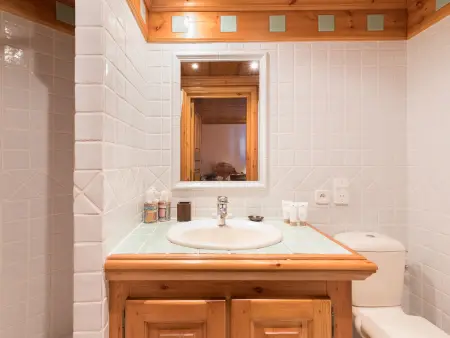 Courchevel 1850 - Appartement skis aux pieds avec spa, 3 chambres pour 6 personnes - Photo 3