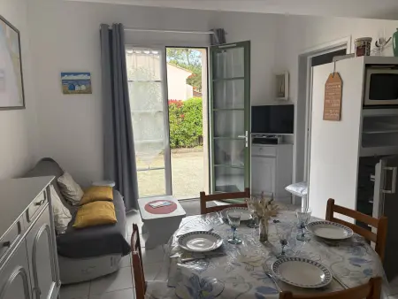 Maison familiale avec terrasse près de la plage - Photo 1