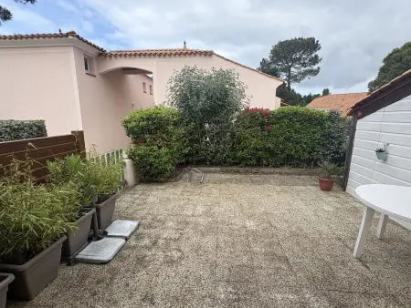 Maison familiale avec terrasse près de la plage - Photo 12