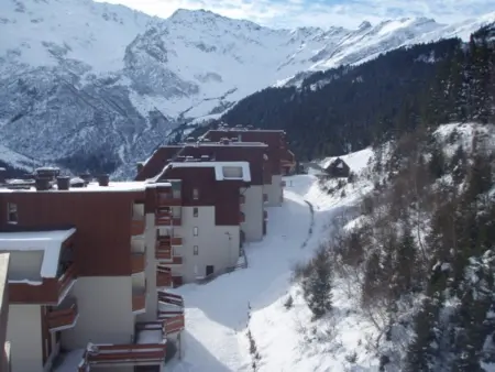 Studio cabine proche pistes avec balcon, ascenseur et casier à skis - Photo 4
