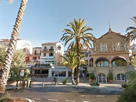 Duplex familial avec terrasse, proche plage, parking privé - 4 couchages, Le Lavandou - Photo 13