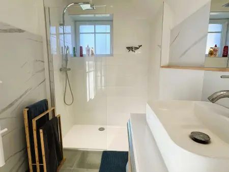 Maison rénovée avec jardin, proche plage Kerleven, 8 pers, Golf Cornouaille à 1.8 km - Photo 11
