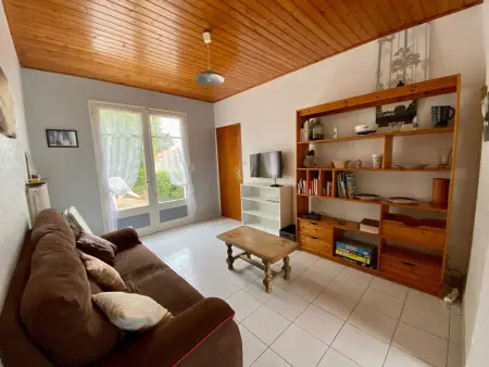 Maison de Pays avec Grand Jardin, Proche Centre et Plage - Photo 5