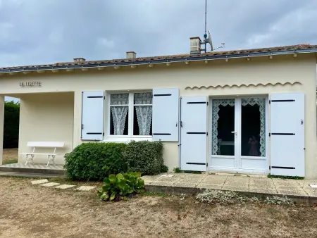 Maison de Pays avec Grand Jardin, Proche Centre et Plage - Photo 11
