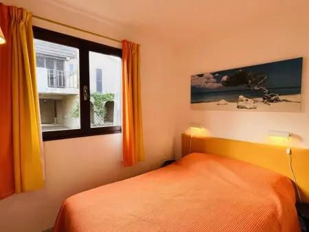 Rez-de-chaussée avec terrasse, à 100m de la plage! 6 couchages, parking inclus, linge fourni. - Photo 2