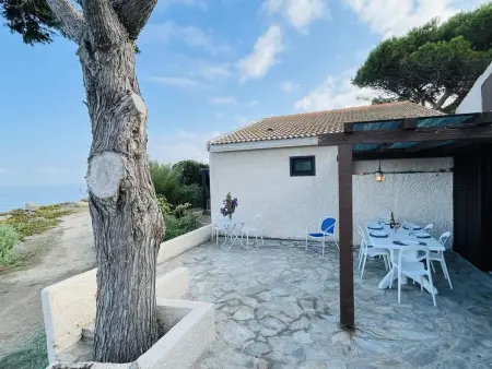 Rez-de-chaussée avec terrasse, à 100m de la plage! 6 couchages, parking inclus, linge fourni. - Photo 15