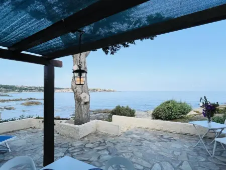 Rez-de-chaussée avec terrasse, à 100m de la plage! 6 couchages, parking inclus, linge fourni. - Photo 16