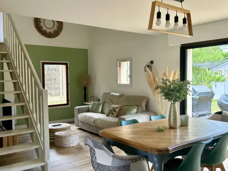 Maison Charme Proche Plage et Forêt avec Jardin, WiFi, BBQ, et Pistes Cyclables à Proximité - Photo 1
