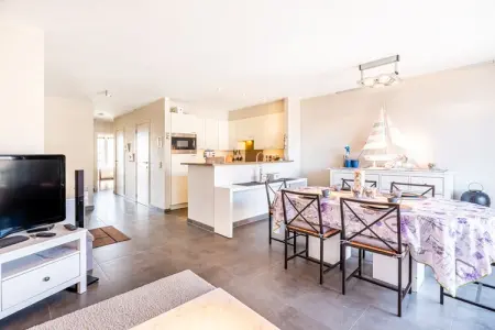 GAUQKL/GAUL3, Appartement sur la côte avec terrasse ensoleillée - Photo 8