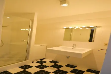 ALEXINE/ALEX0601, Appartement élégant avec balcon, vue sur la mer - Photo 6
