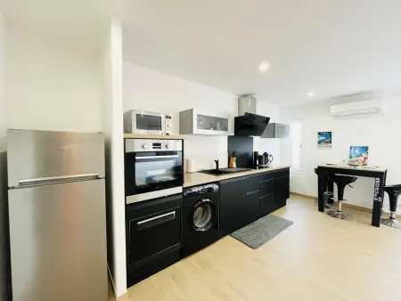 Appartement T2 avec Terrasse, Clim, WIFI - Proche Plage, Lumio - Photo 4