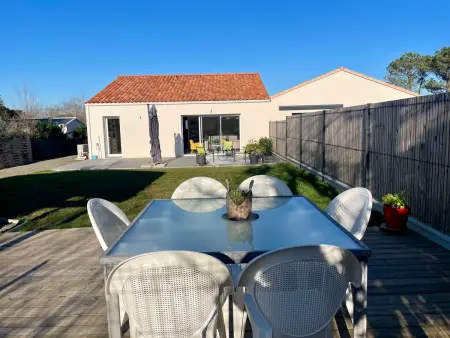 Maison familiale récente avec jardin, plage et commerces à pied, 6 couchages, WIFI, parking privatif - Photo 2
