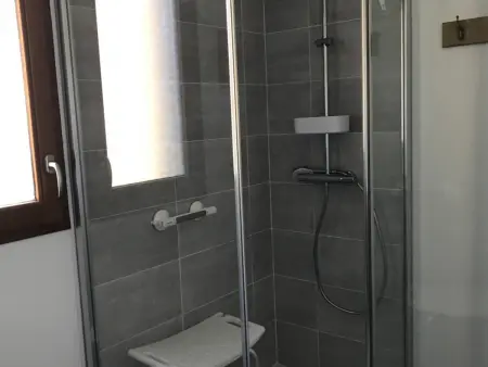 Charmant 3 pièces avec Wi-Fi et parking au Monêtier-les-Bains - Photo 11