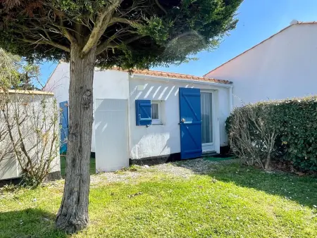 Maison T3 à 800 m de la plage avec piscine chauffée, tennis, Wi-Fi, patio clos et parking privatif - Photo 1