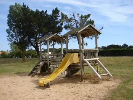 Maison T3 à 800 m de la plage avec piscine chauffée, tennis, Wi-Fi, patio clos et parking privatif - Photo 24