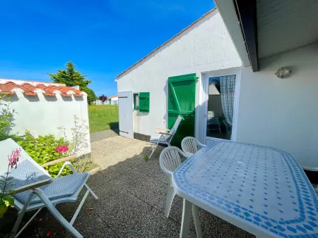 Maison T3 avec piscine chauffée, tennis, proche mer et commerces - Photo 12