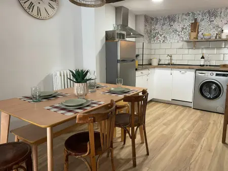 Appartement montagnard rénové, 1 chambre et canapé-lit, idéal nature et sports, centre de Villanúa - Photo 9