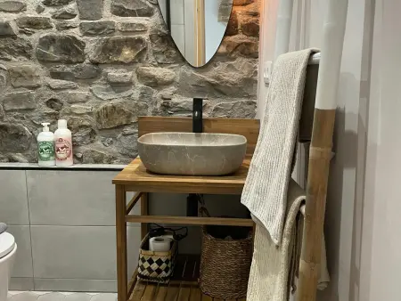 Appartement montagnard rénové, 1 chambre et canapé-lit, idéal nature et sports, centre de Villanúa - Photo 22
