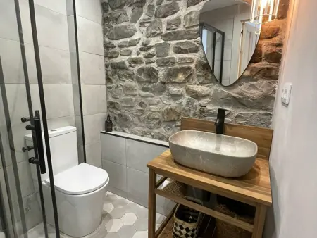 Appartement montagnard rénové, 1 chambre et canapé-lit, idéal nature et sports, centre de Villanúa - Photo 24