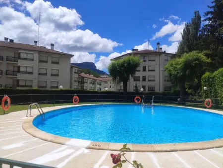 Dernier étage moderne à Jaca avec piscine, parking, ascenseur et rangement ski/vélo. - Photo 10