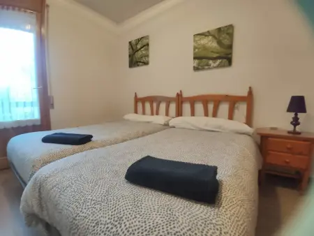Charmant Appartement à Jaca avec Piscine Commune et Parking, idéal pour Familles - Photo 4