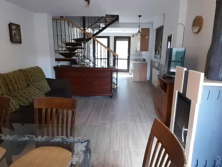 Maison en Pierre, 6 Pers, Terrasse et BBQ, 5 min de Jaca, 15 min des Pistes - Photo 1