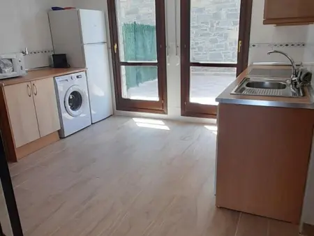 Maison en Pierre, 6 Pers, Terrasse et BBQ, 5 min de Jaca, 15 min des Pistes - Photo 3