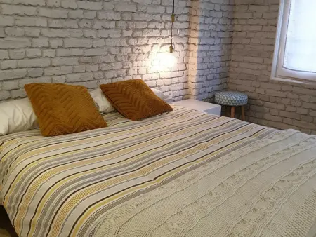 Loft cosy à Villanúa avec piscine, 2 lits doubles, cuisine équipée, salle de bain avec douche - Photo 9